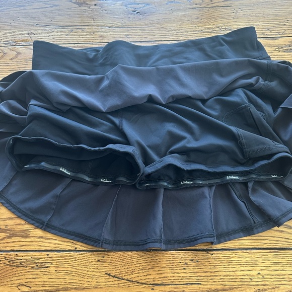 Lululemon Ruffle Skort Sz 10 - Picture 3 of 8